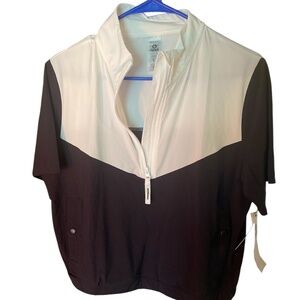 Mono B Black and White short sleeve pull over NWT size small